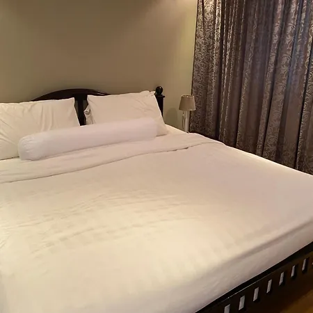 Sea View One Bedroom Condo In Kata Beach Exterior photo